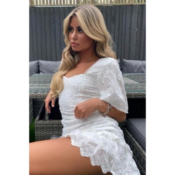 White Lace Embroidered Short Flute Sleeve Frill Hem Mini Dress - Picture 4 of 5